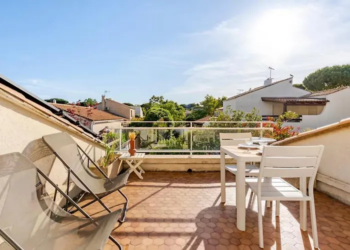 Magnifique Appartement Traversant Avec Vue Sur Le Golf